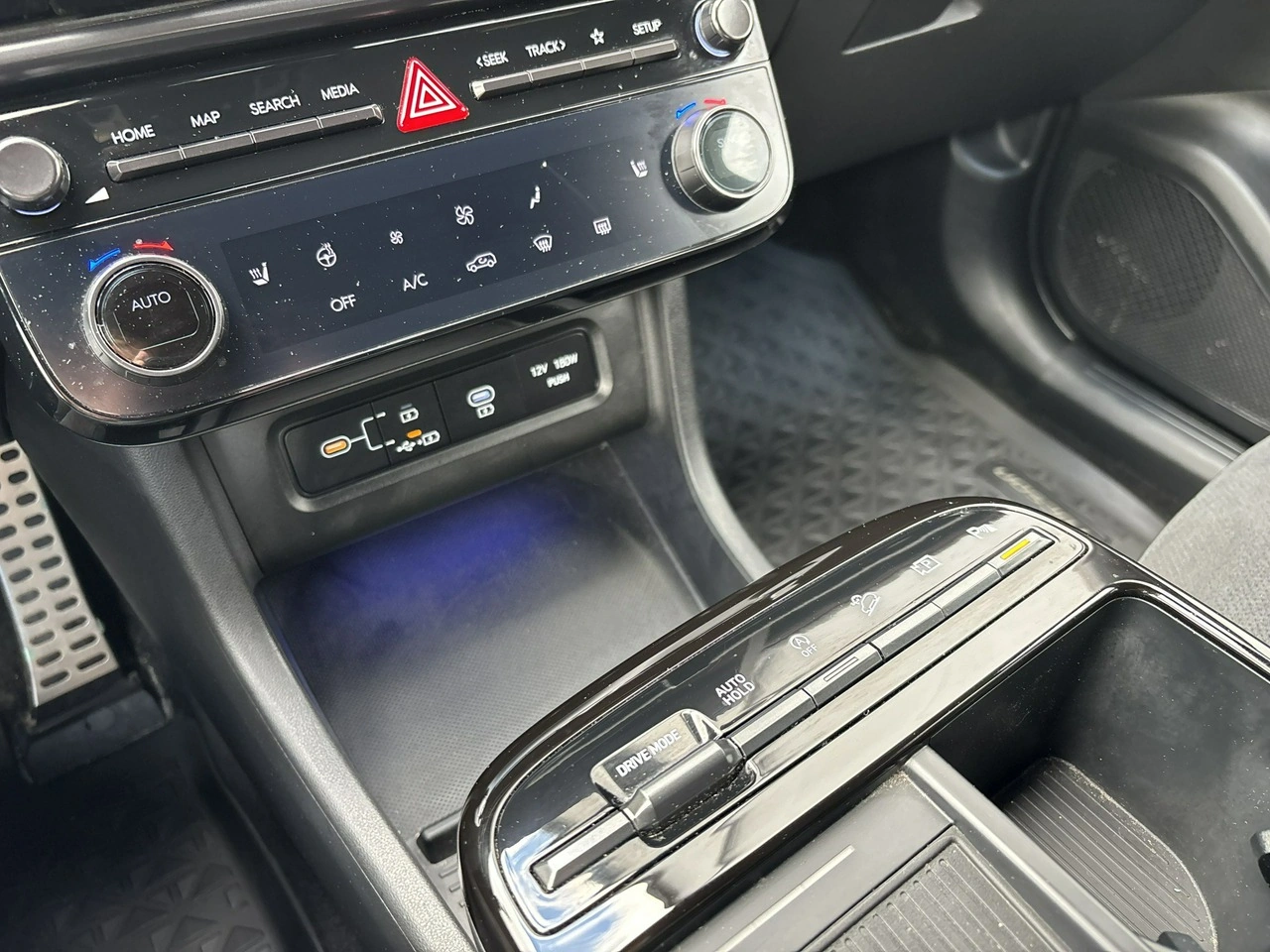 Hyundai Tucson - Zdjęcie 27