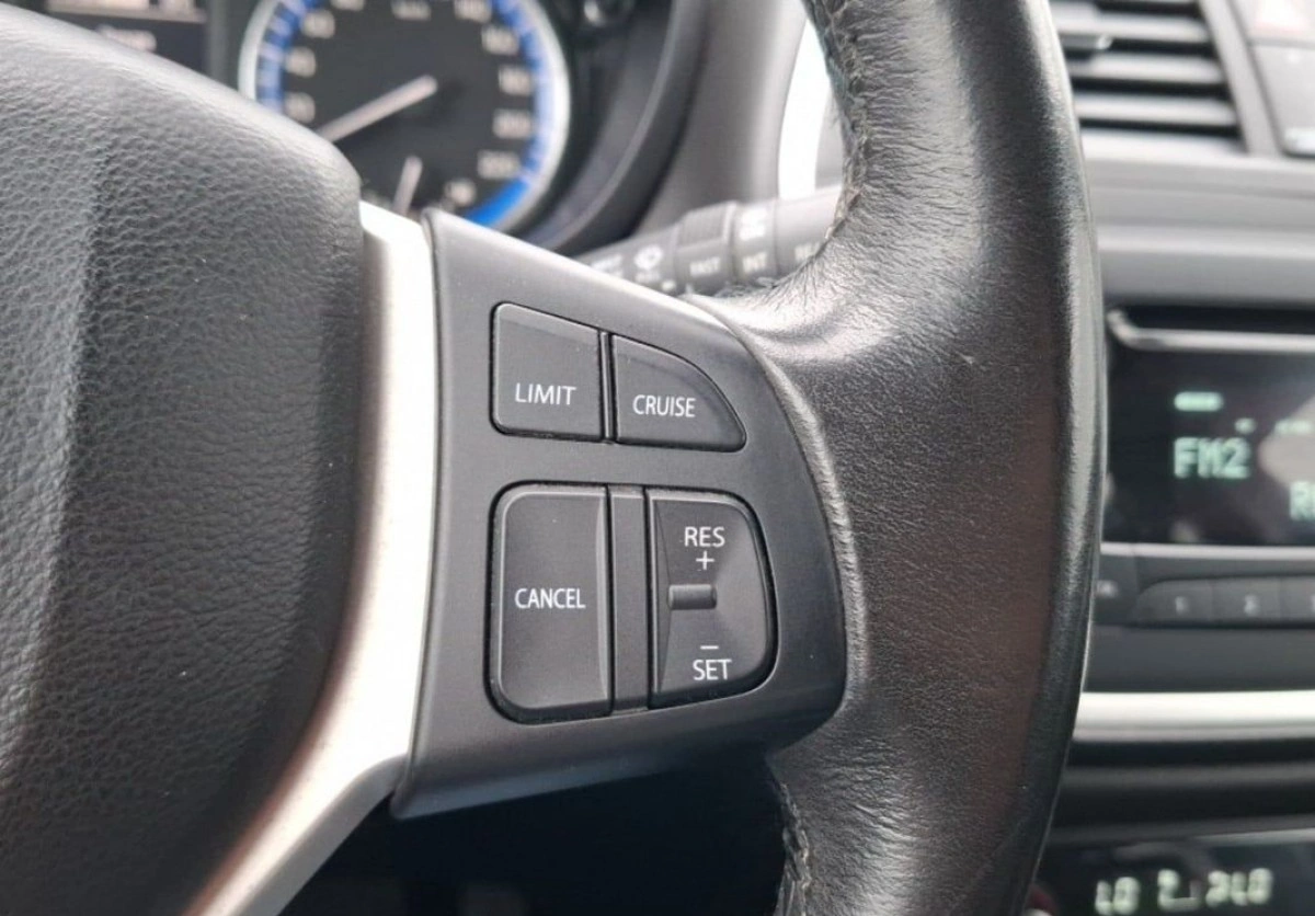 Suzuki SX4 S-Cross - Zdjęcie 23