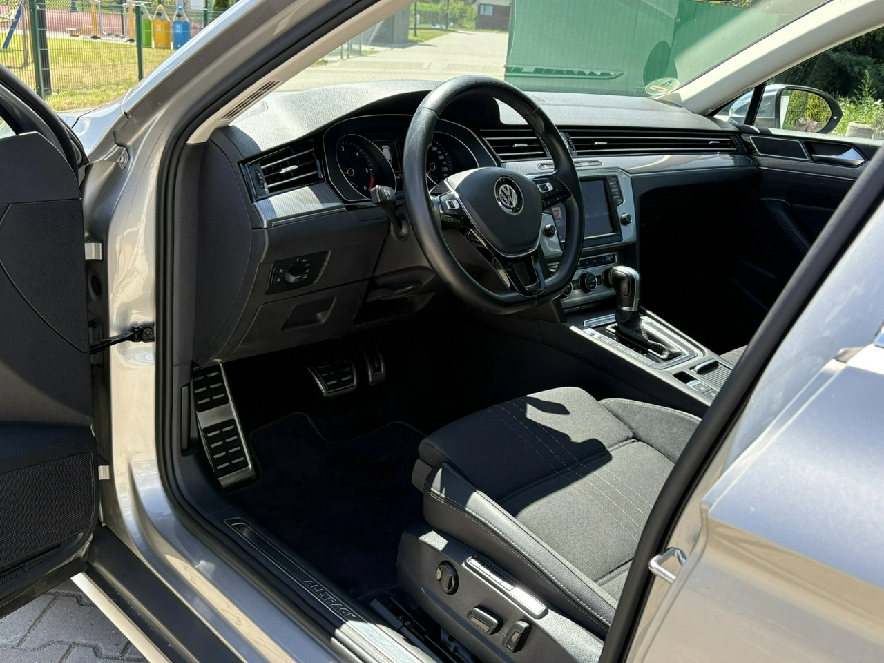 Volkswagen Passat Alltrack - Zdjęcie 9