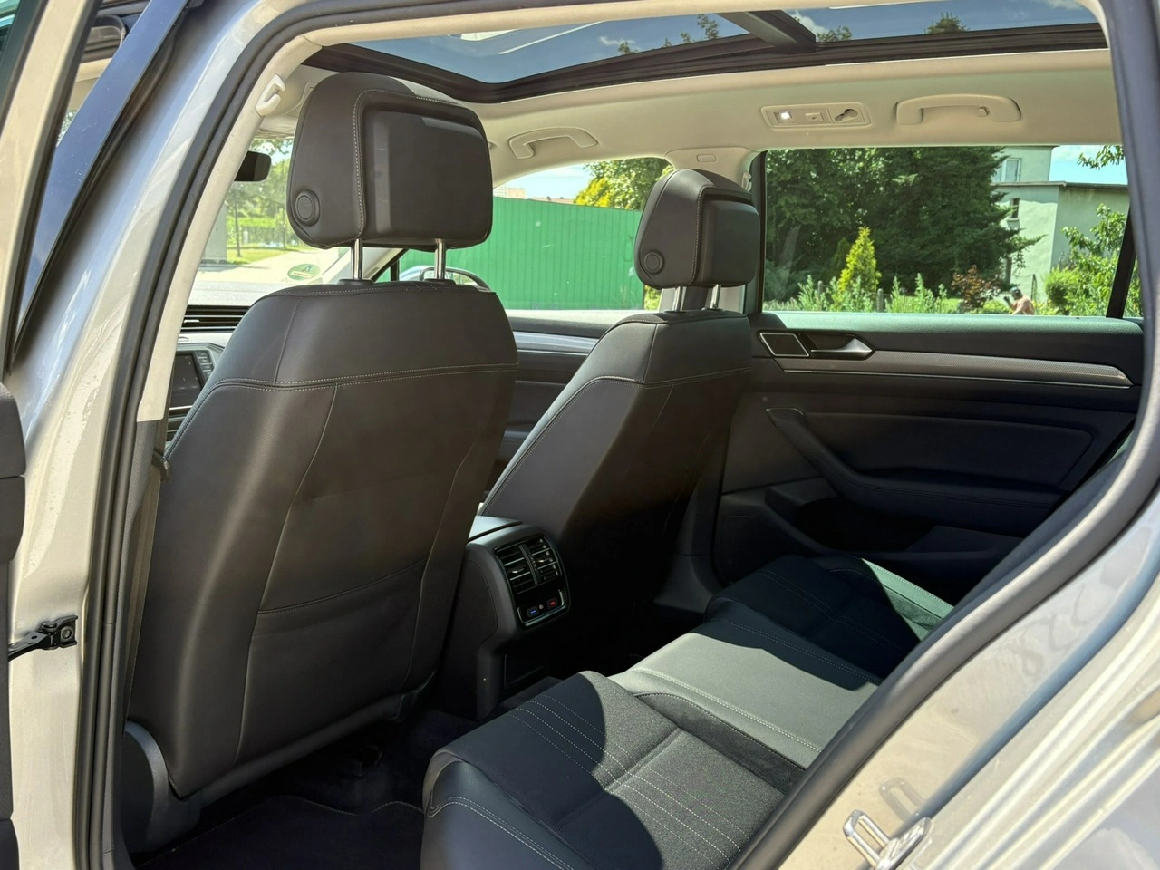 Volkswagen Passat Alltrack - Zdjęcie 10