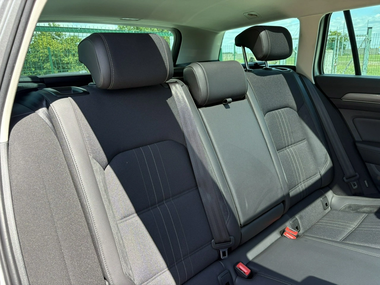 Volkswagen Passat Alltrack - Zdjęcie 22