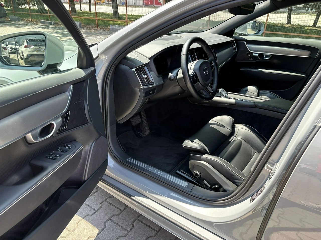 Volvo S90 - Zdjęcie 10