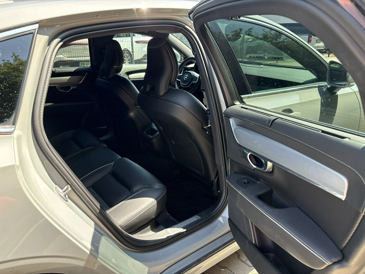 Volvo S90 - Zdjęcie 17