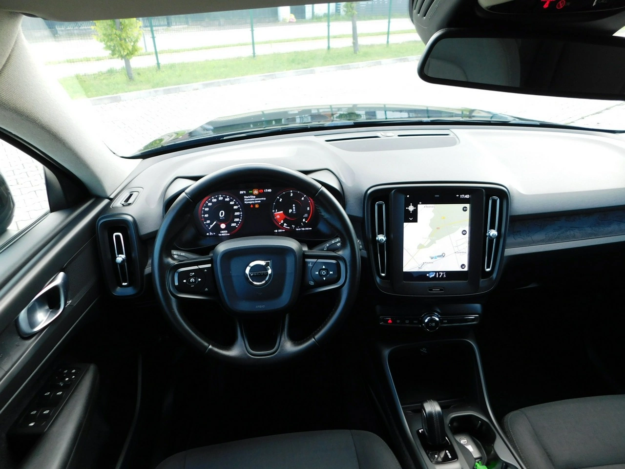 Volvo XC 40 - Zdjęcie 14