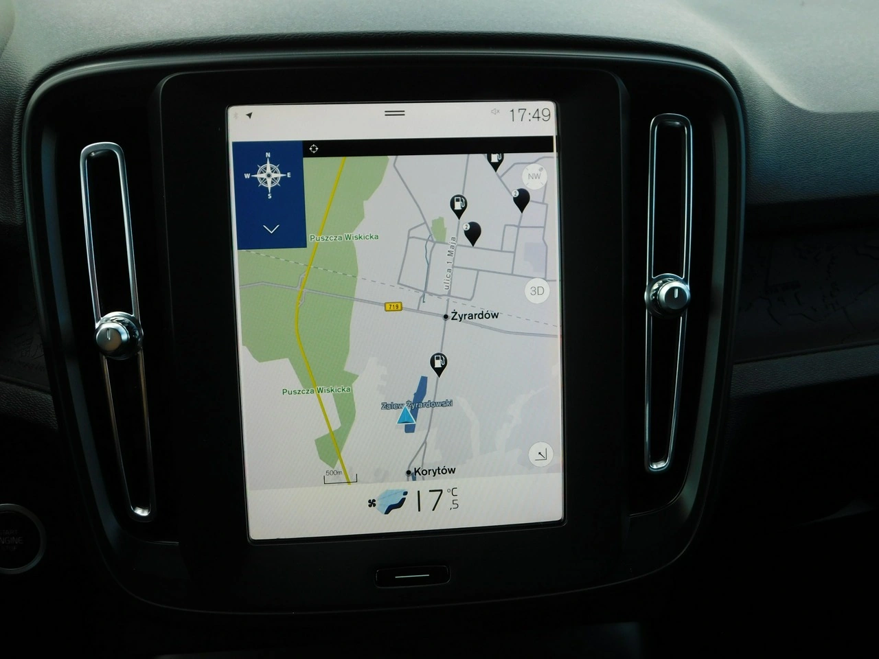 Volvo XC 40 - Zdjęcie 17