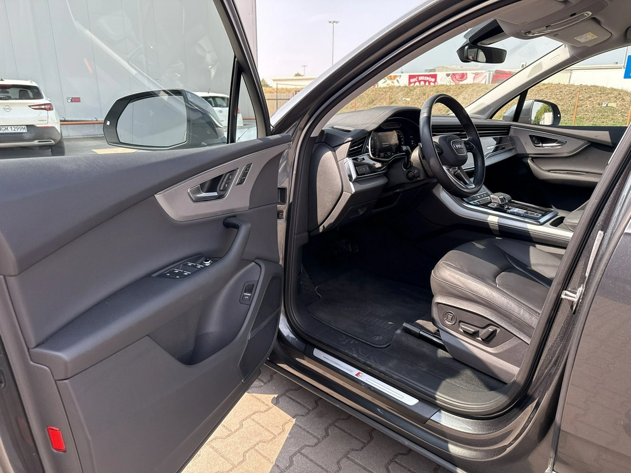 Audi Q7 - Zdjęcie 9
