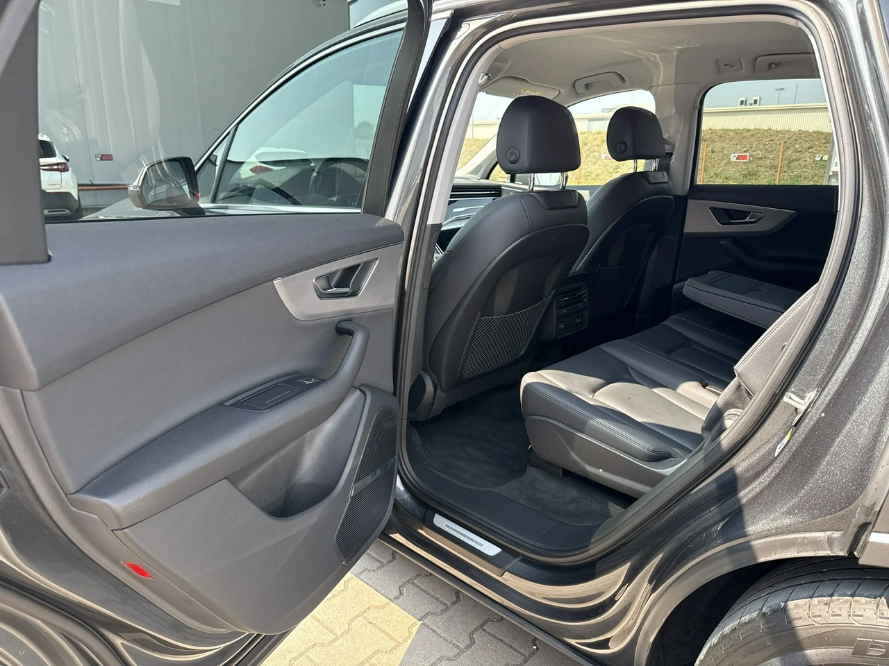 Audi Q7 - Zdjęcie 13