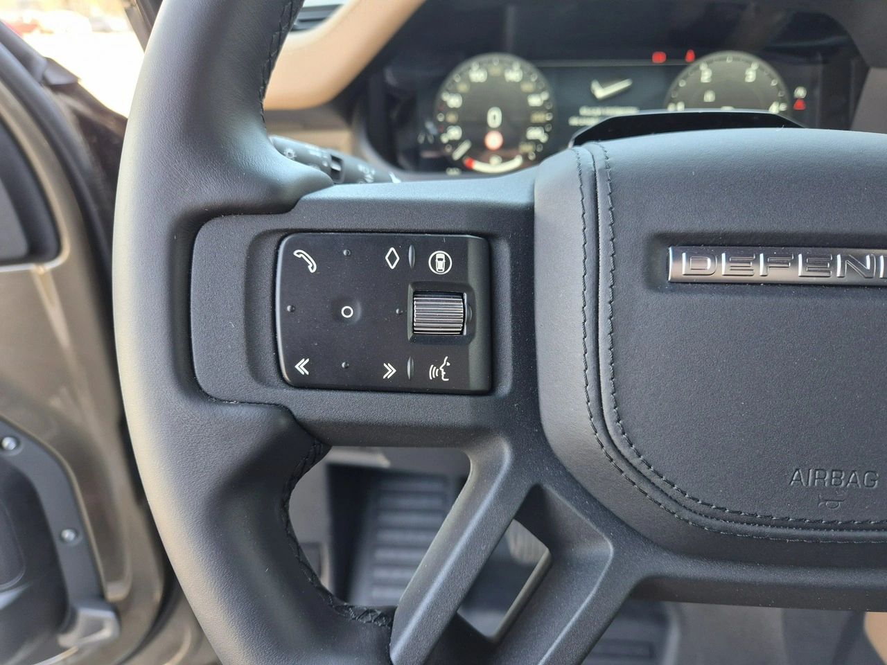 Land Rover Defender - Zdjęcie 33