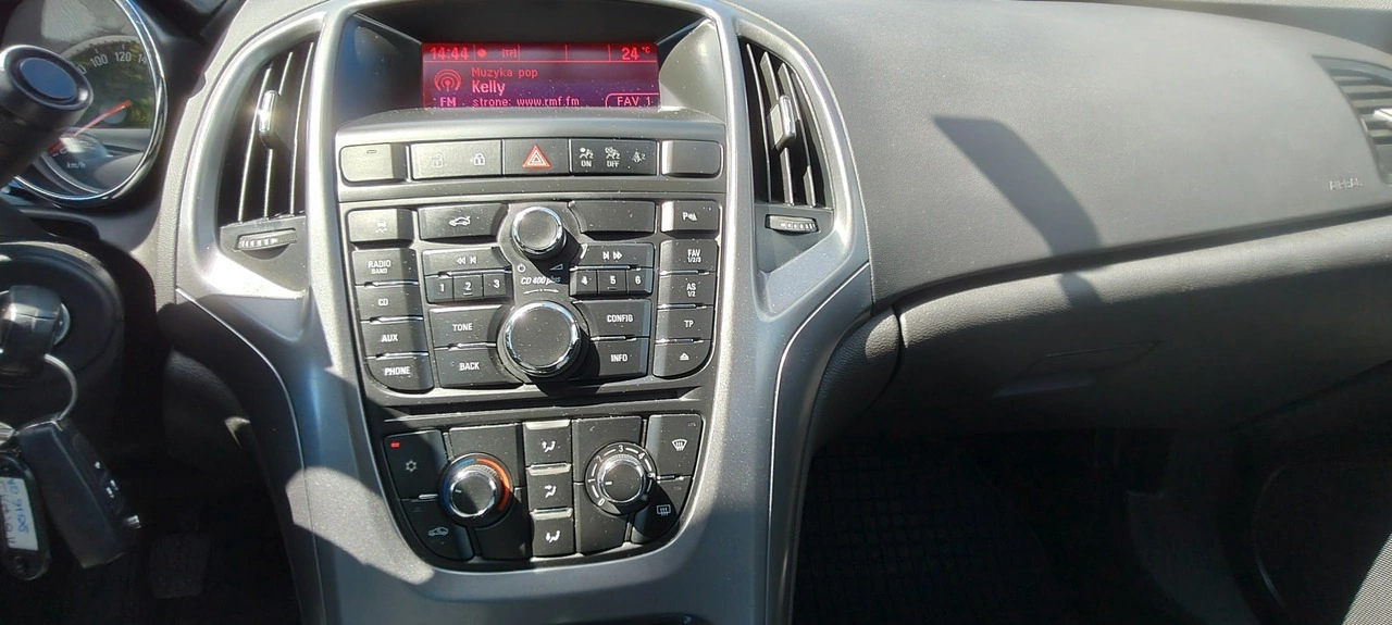 Opel Astra - Zdjęcie 9