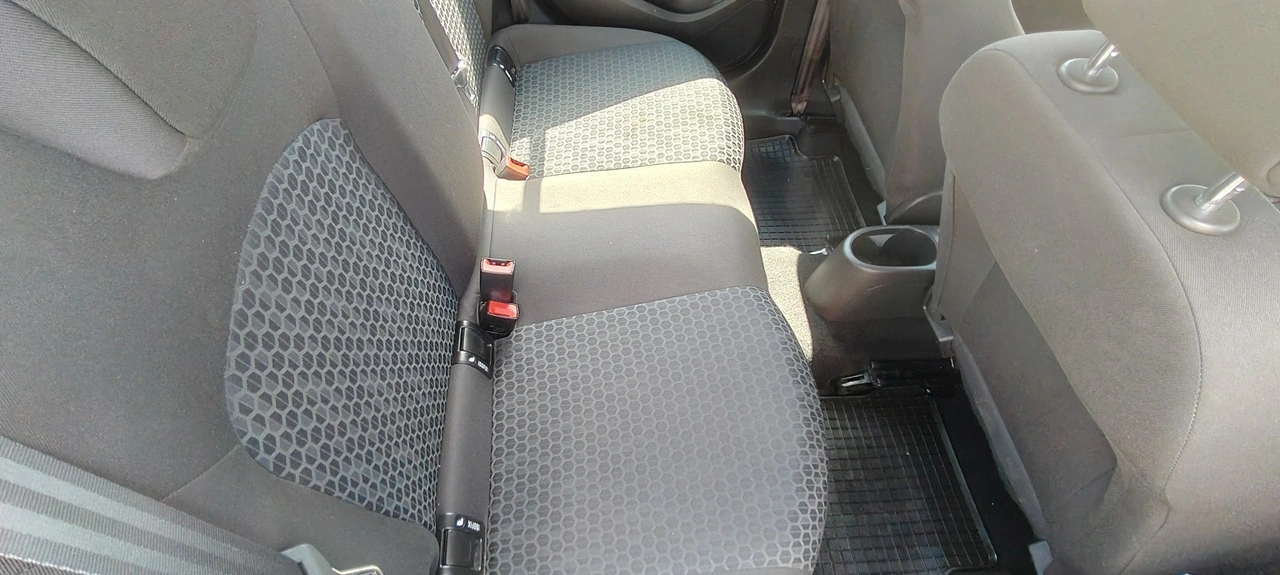 Opel Corsa - Zdjęcie 10