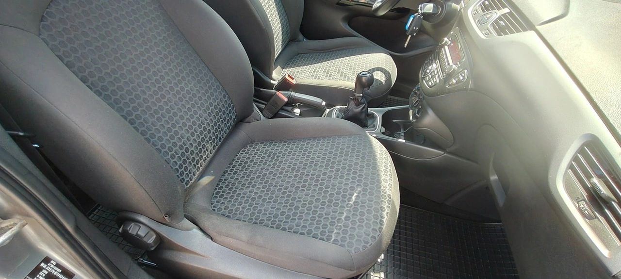 Opel Corsa - Zdjęcie 11