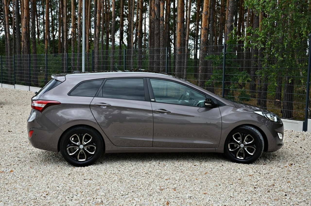 Hyundai i30 - Zdjęcie 25