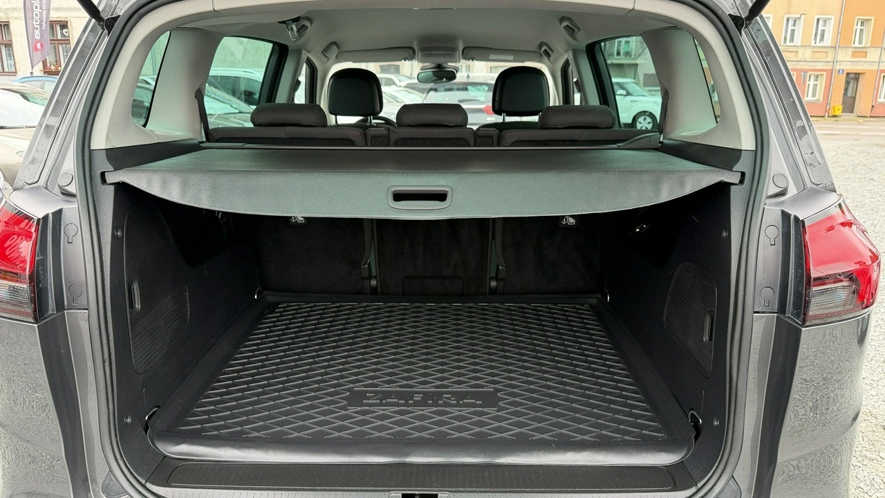 Opel Zafira - Zdjęcie 11