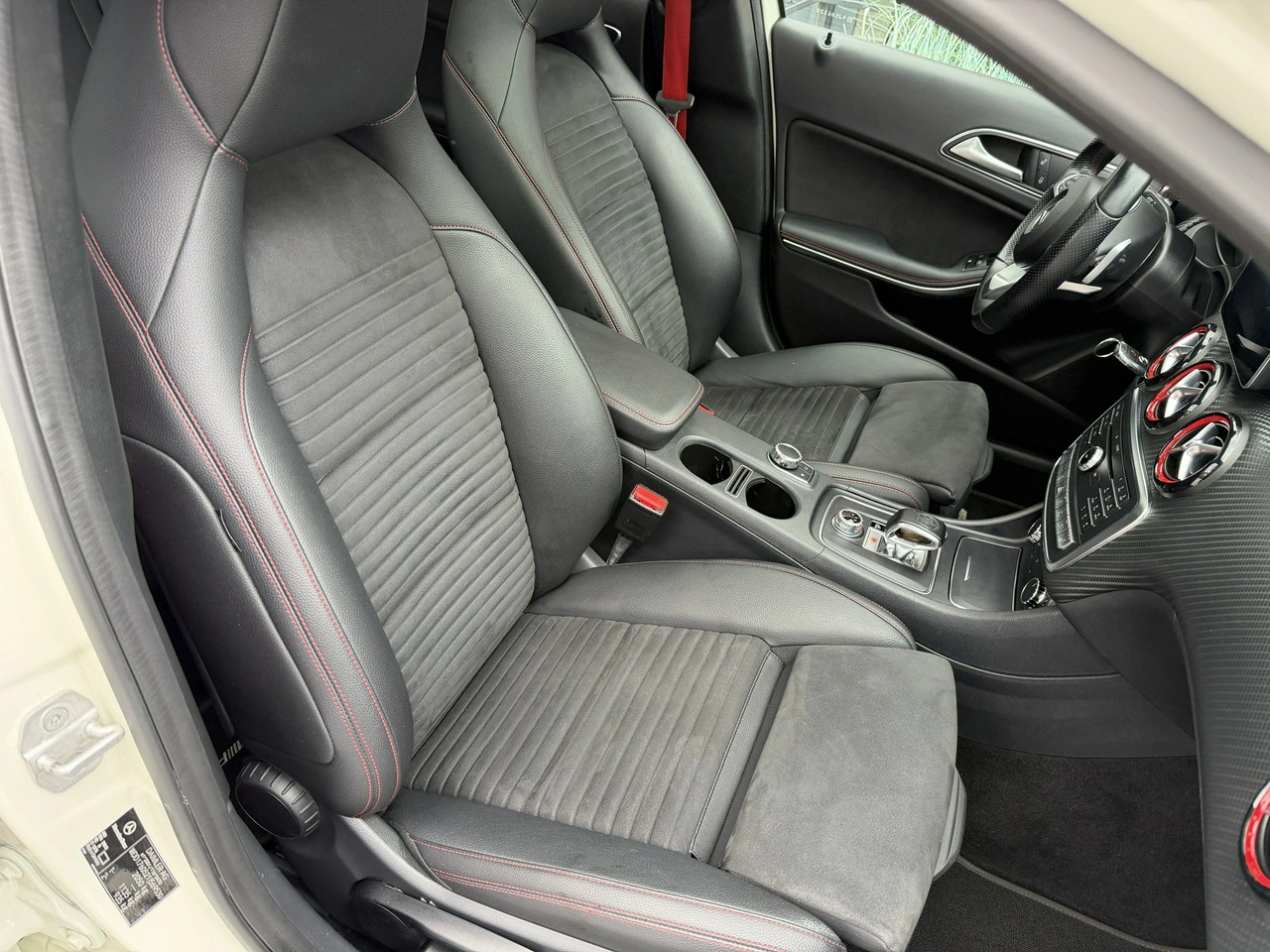 Mercedes A45 AMG - Zdjęcie 25