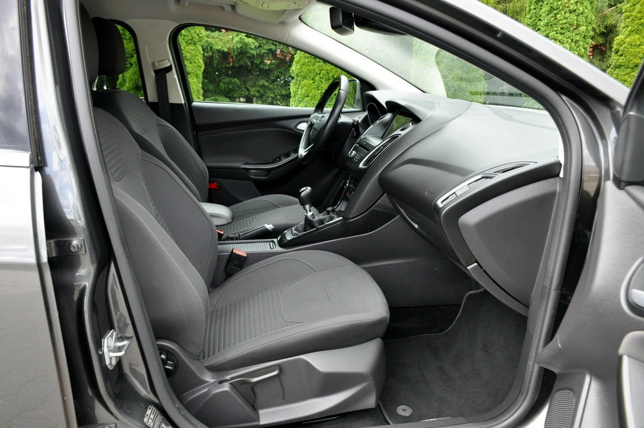 Ford Focus - Zdjęcie 16