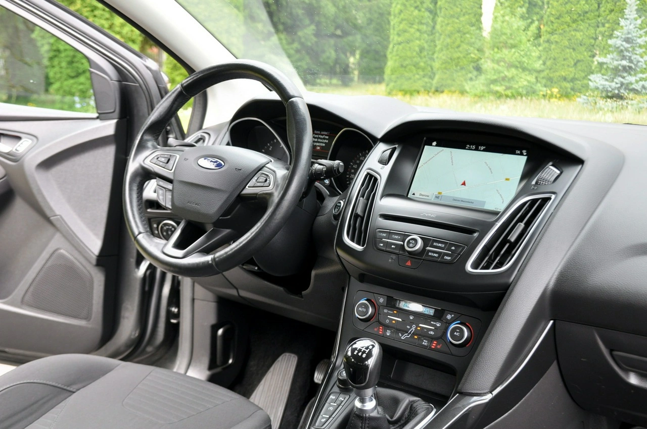 Ford Focus - Zdjęcie 24