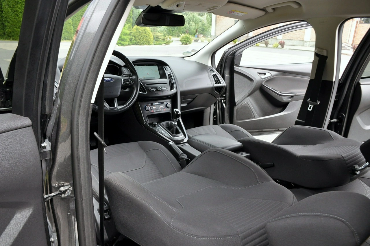Ford Focus - Zdjęcie 26