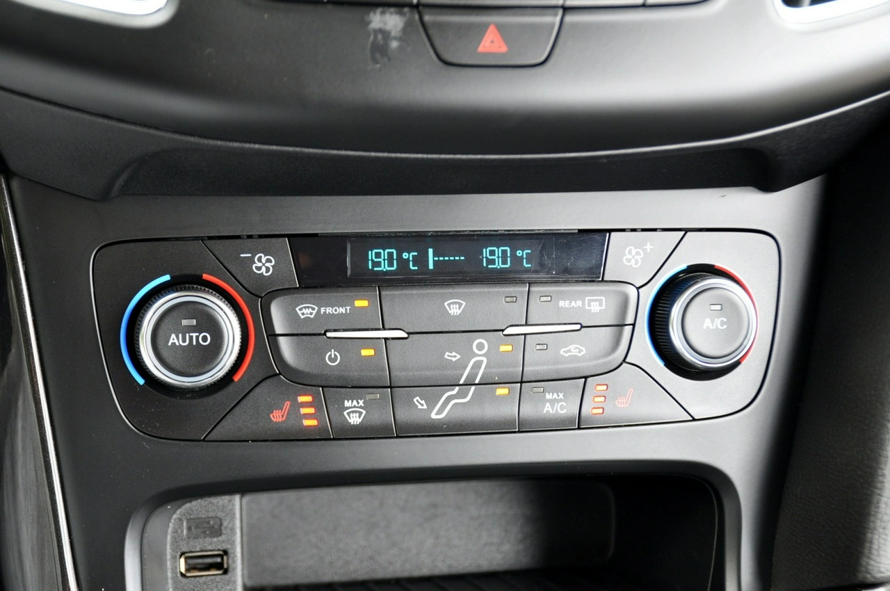 Ford Focus - Zdjęcie 32
