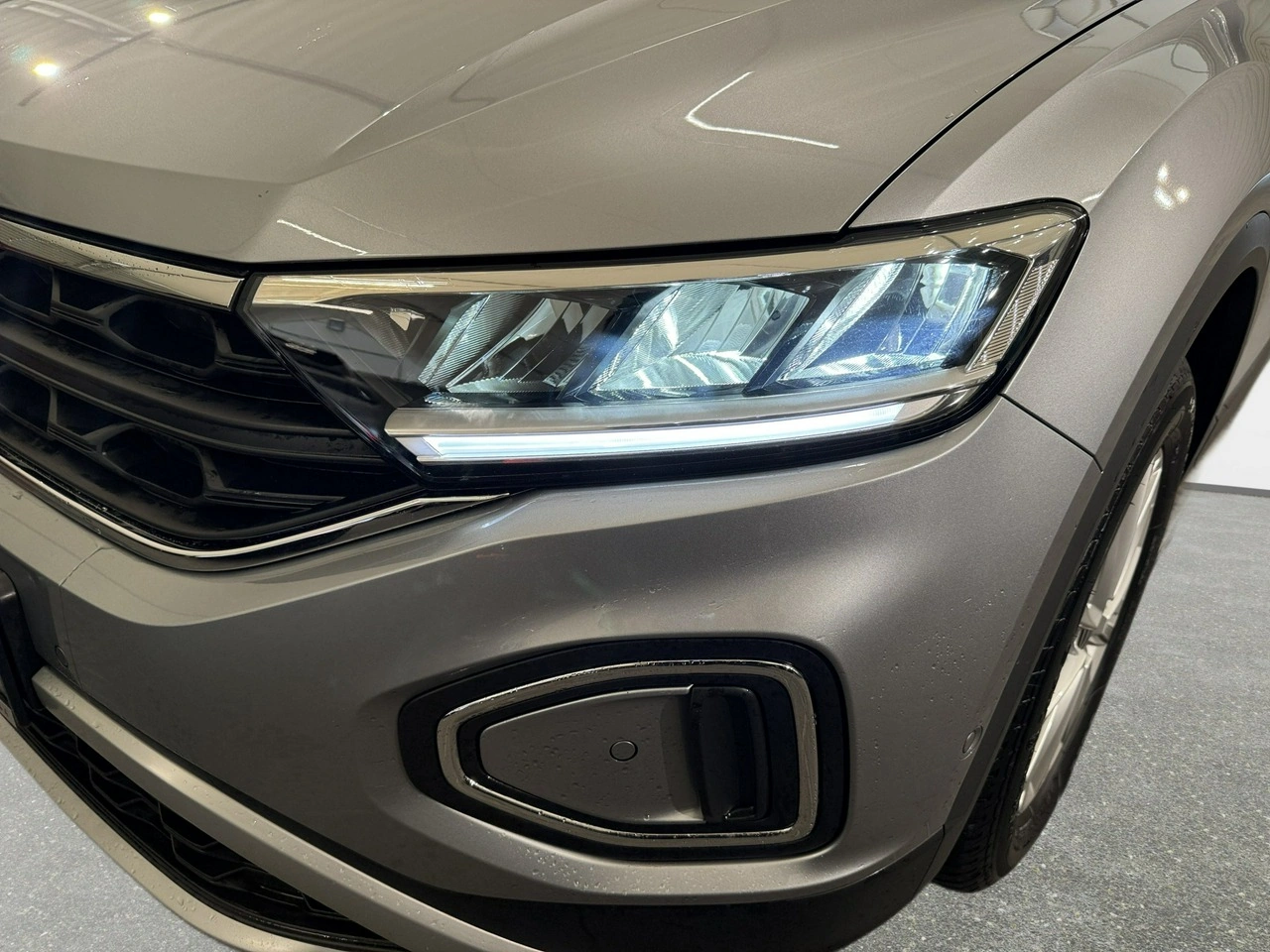Volkswagen T-Roc - Zdjęcie 8