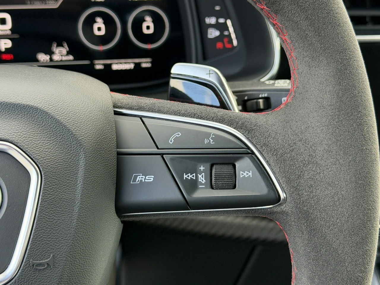Audi RS Q8 - Zdjęcie 22