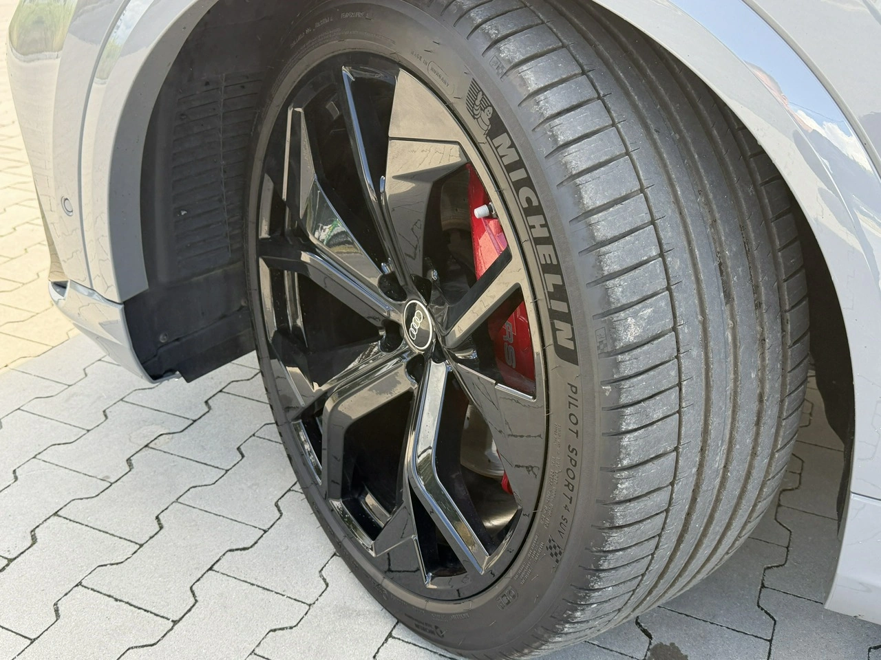 Audi RS Q8 - Zdjęcie 39