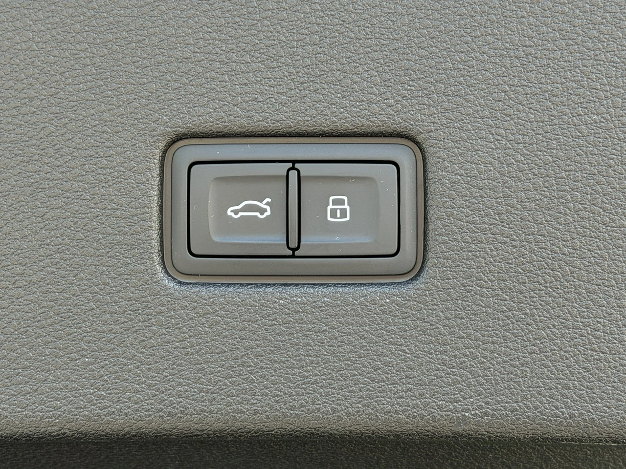 Audi RS Q8 - Zdjęcie 38