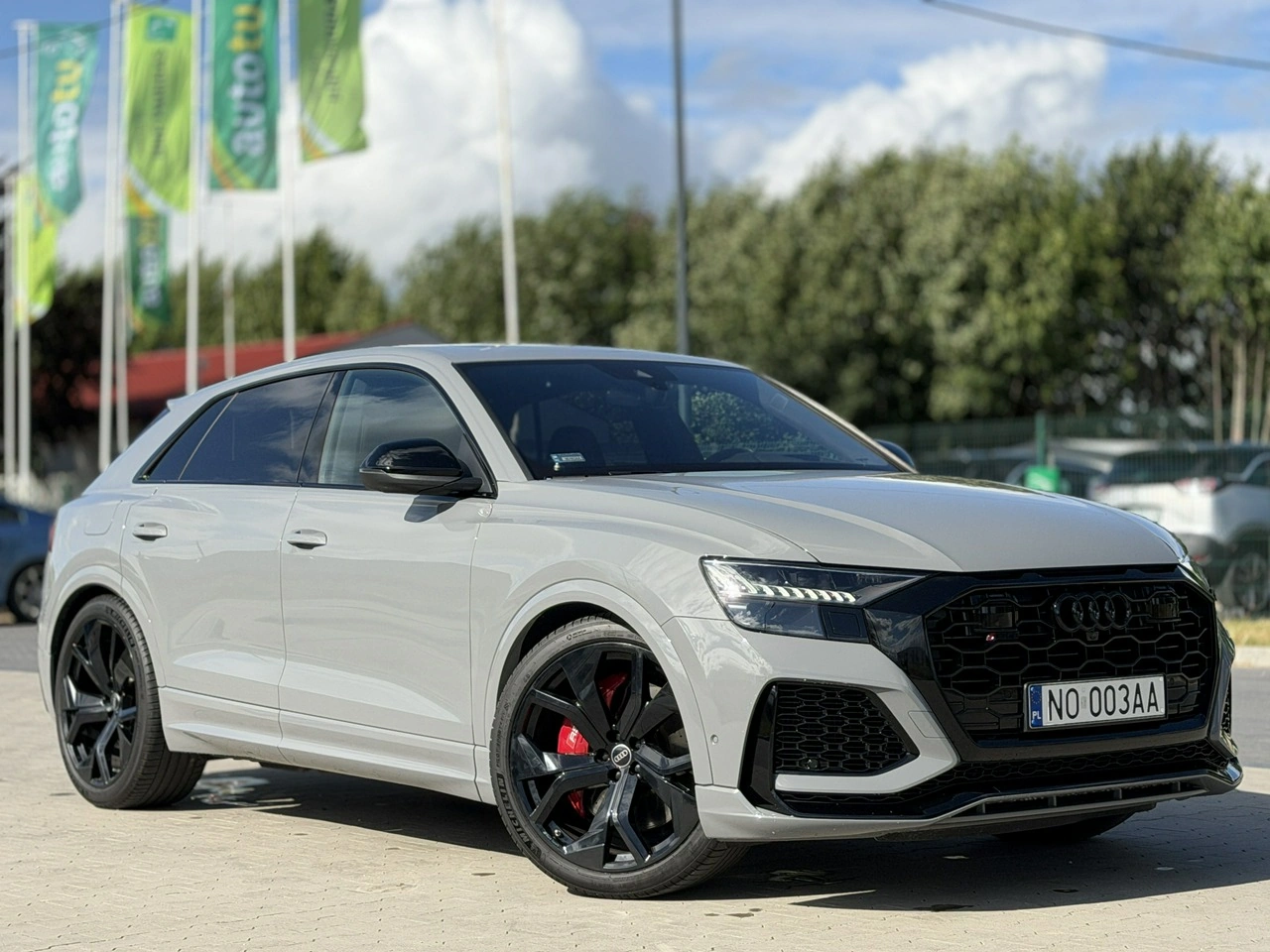 Audi RS Q8 - Główne zdjęcie
