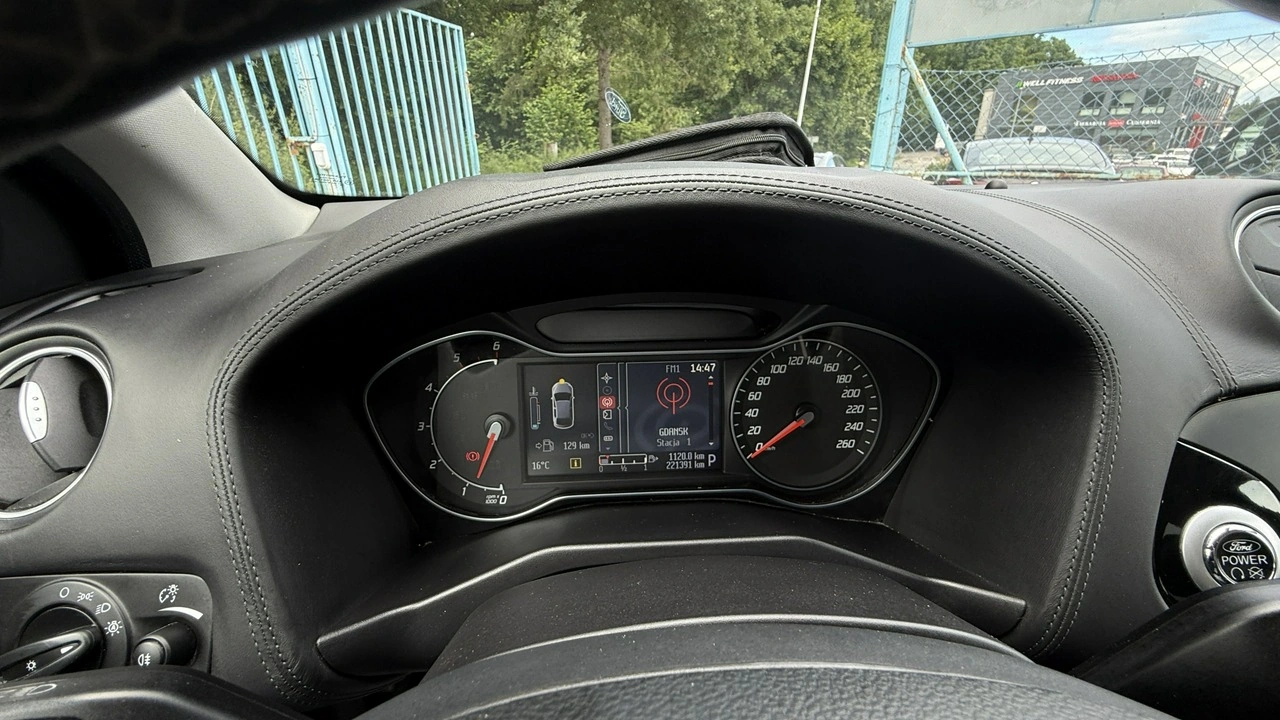 Ford Mondeo - Zdjęcie 15