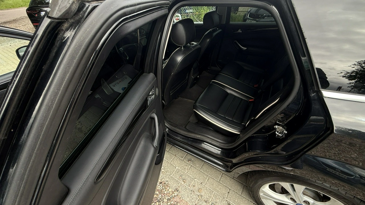 Ford Mondeo - Zdjęcie 25