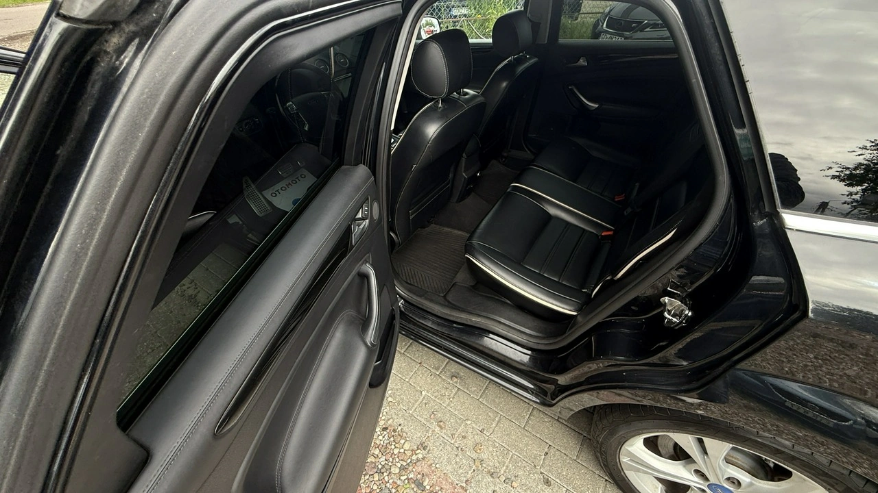 Ford Mondeo - Zdjęcie 26