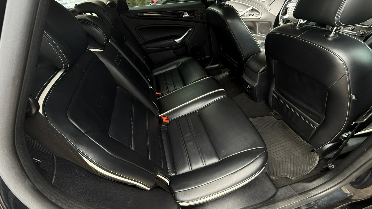 Ford Mondeo - Zdjęcie 32