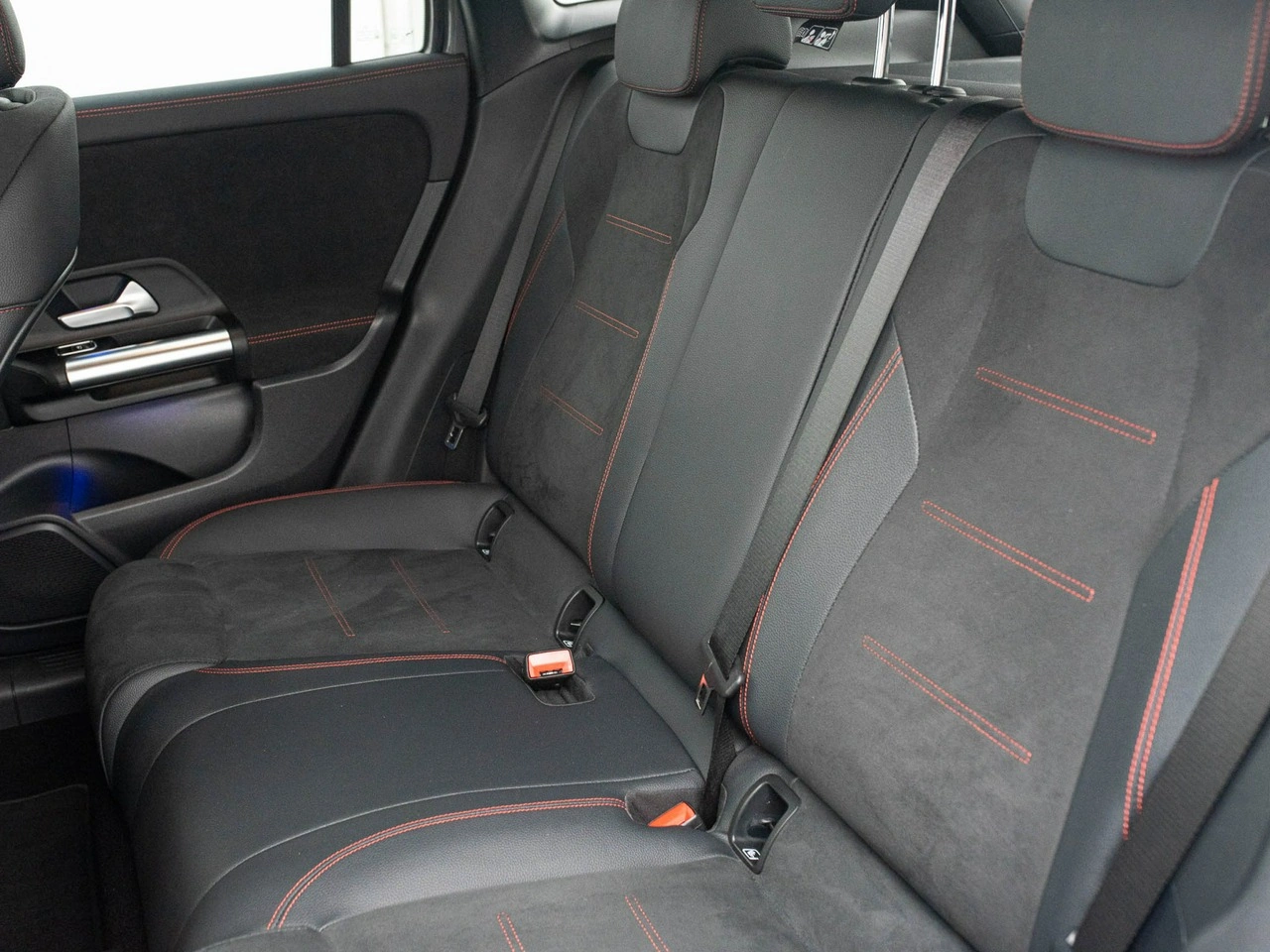 Mercedes GLA 200 - Zdjęcie 25