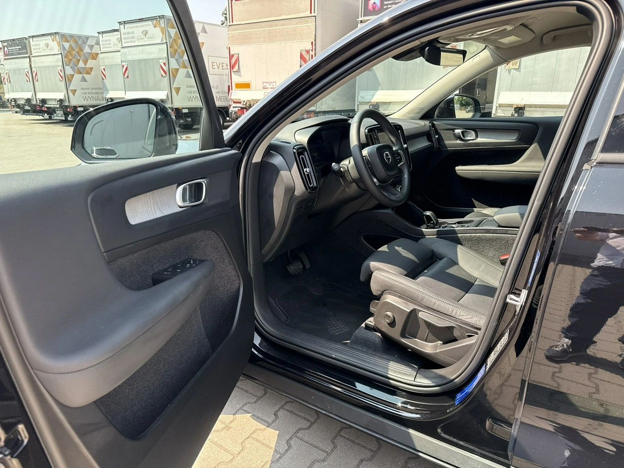 Volvo XC 40 - Zdjęcie 9