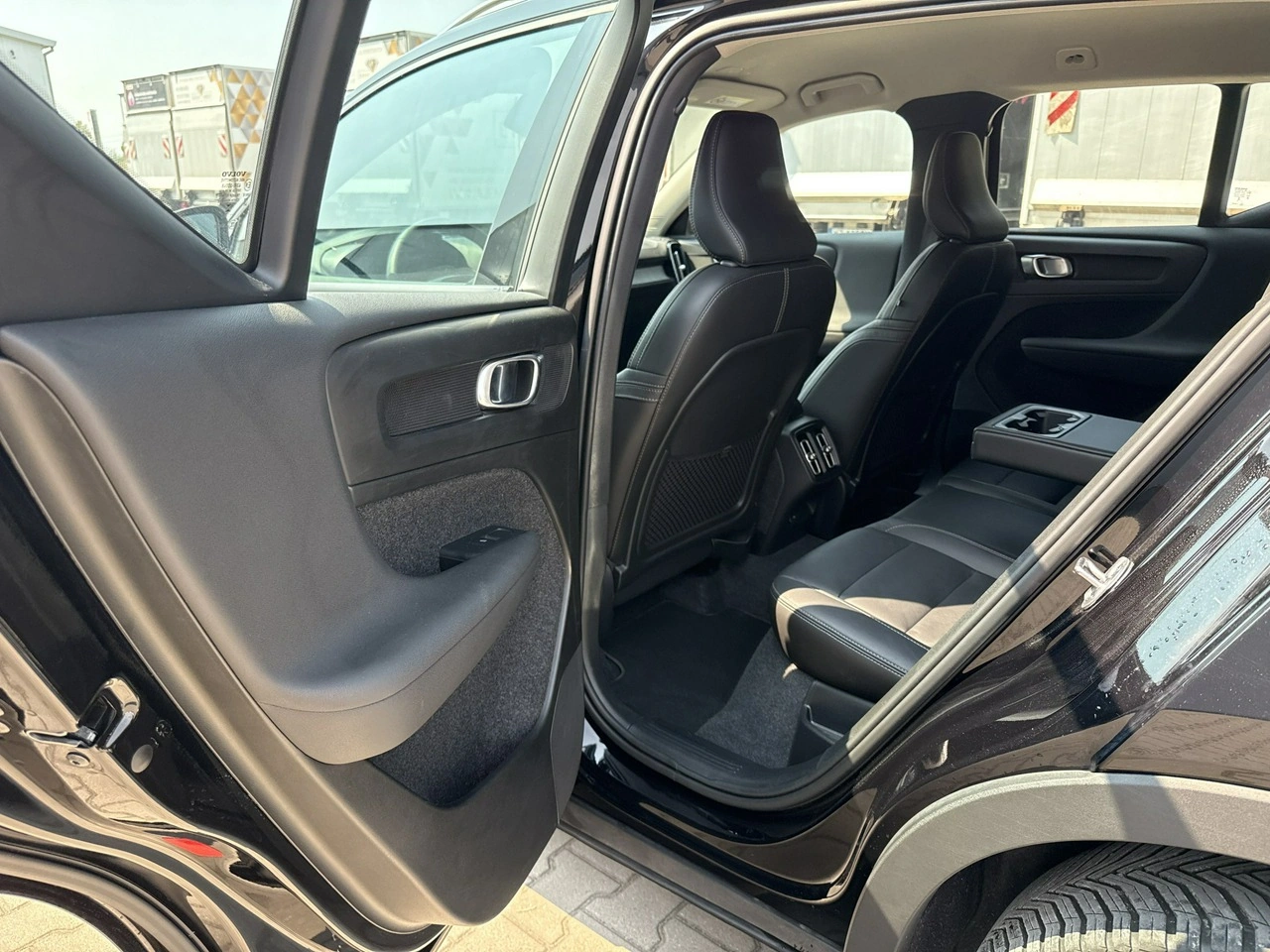Volvo XC 40 - Zdjęcie 13