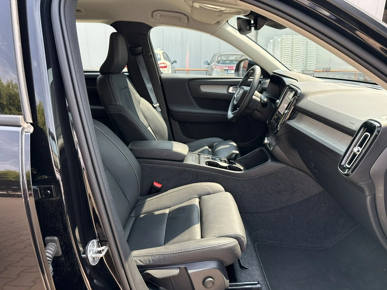 Volvo XC 40 - Zdjęcie 20