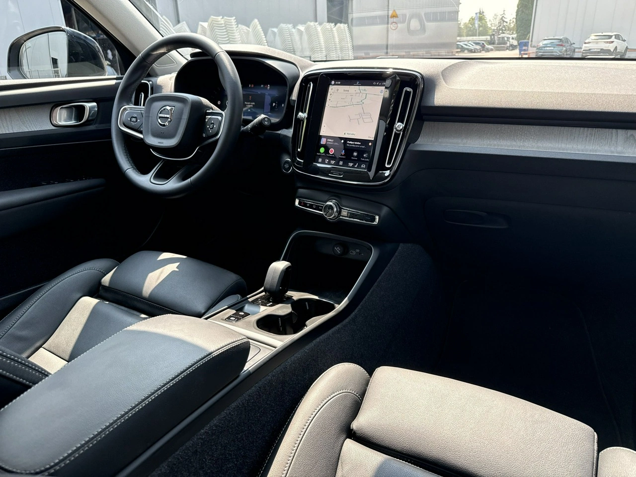 Volvo XC 40 - Zdjęcie 21