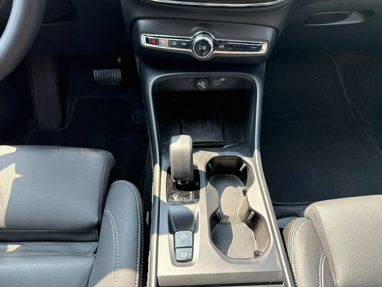 Volvo XC 40 - Zdjęcie 24