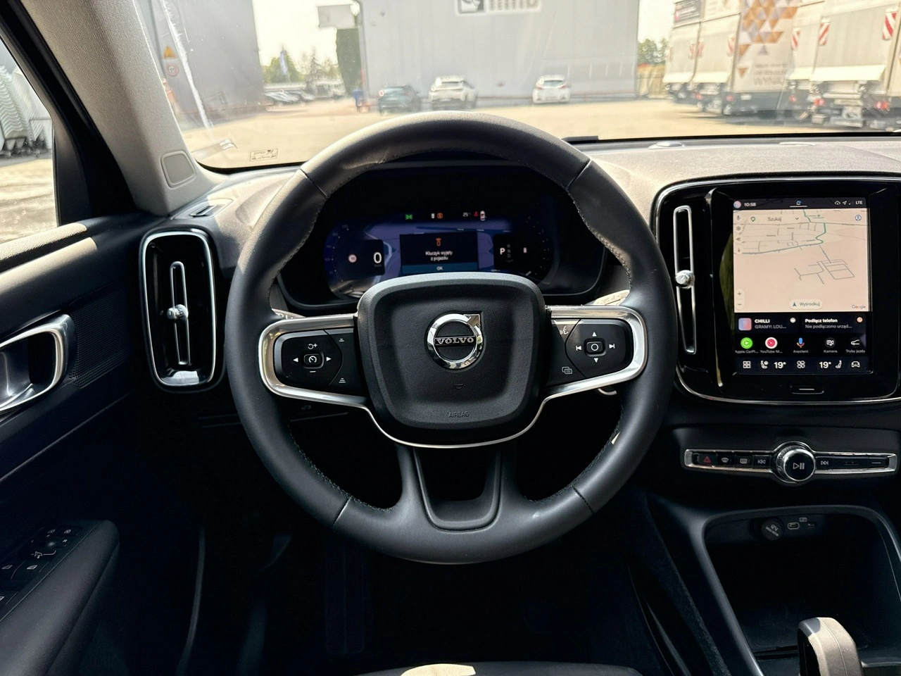 Volvo XC 40 - Zdjęcie 25