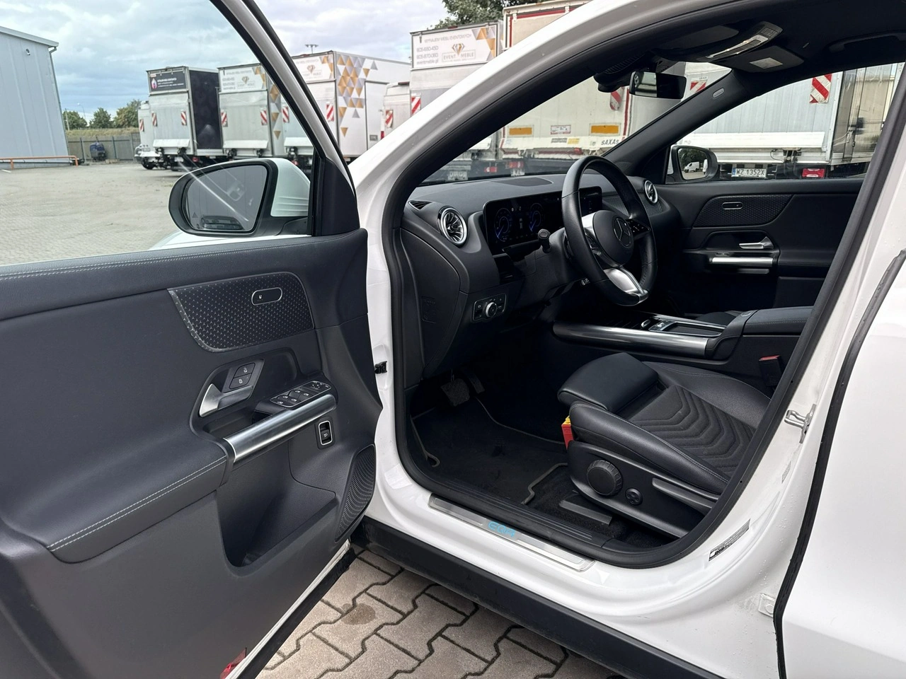 Mercedes EQA - Zdjęcie 9