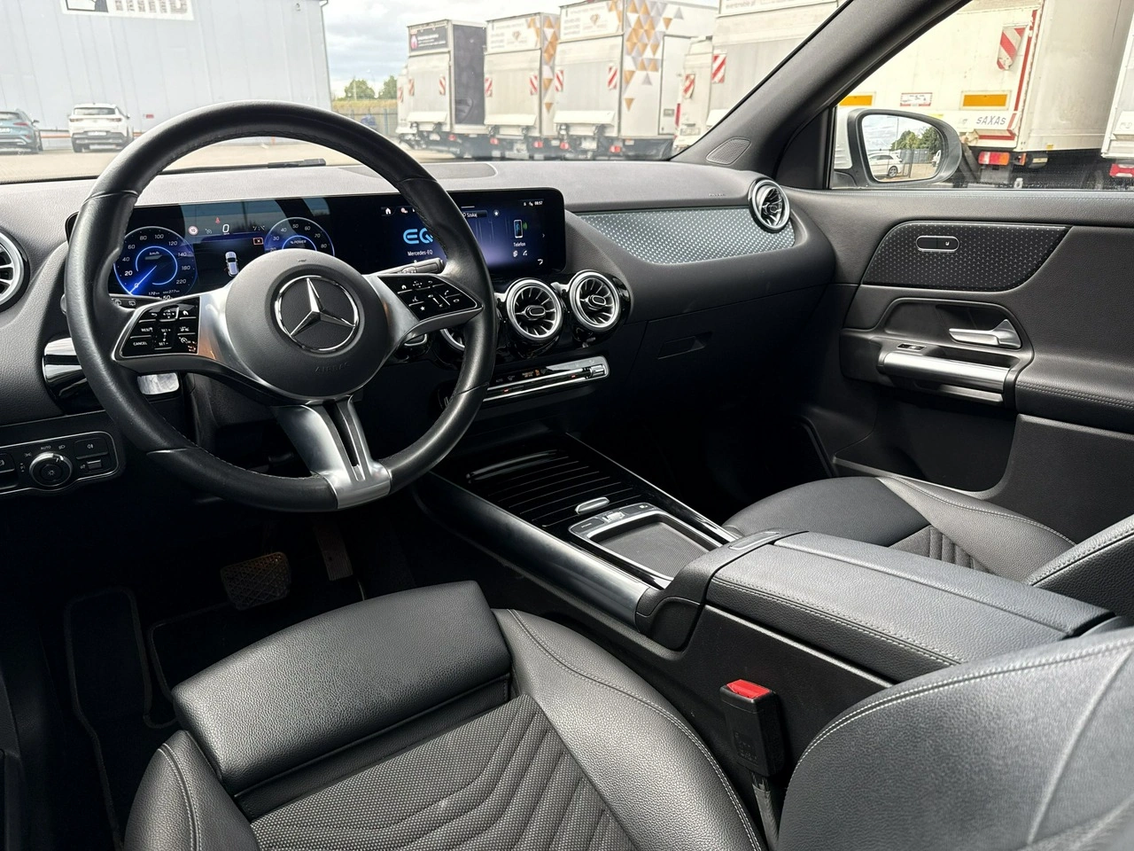 Mercedes EQA - Zdjęcie 12