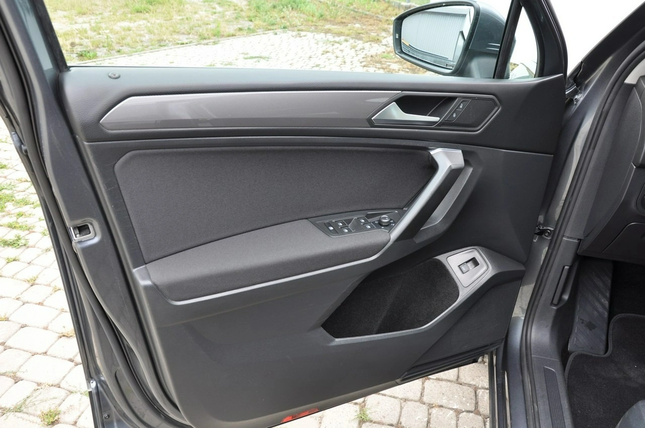 Volkswagen Tiguan Allspace - Zdjęcie 9