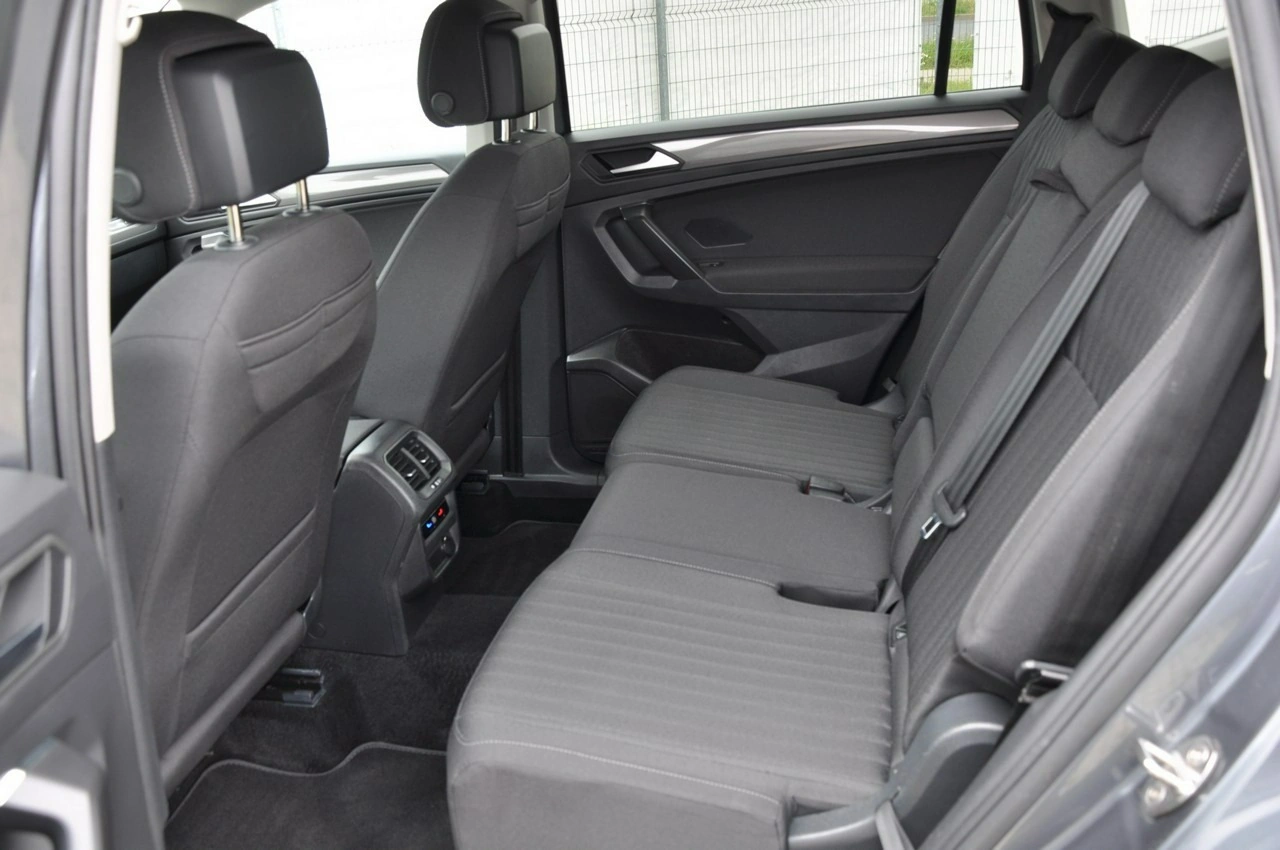 Volkswagen Tiguan Allspace - Zdjęcie 24