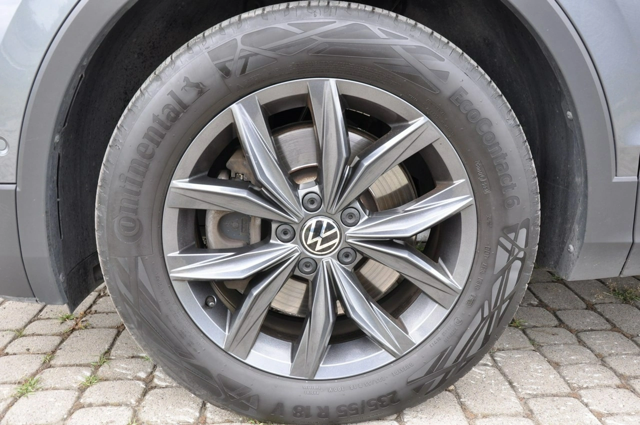 Volkswagen Tiguan Allspace - Zdjęcie 32