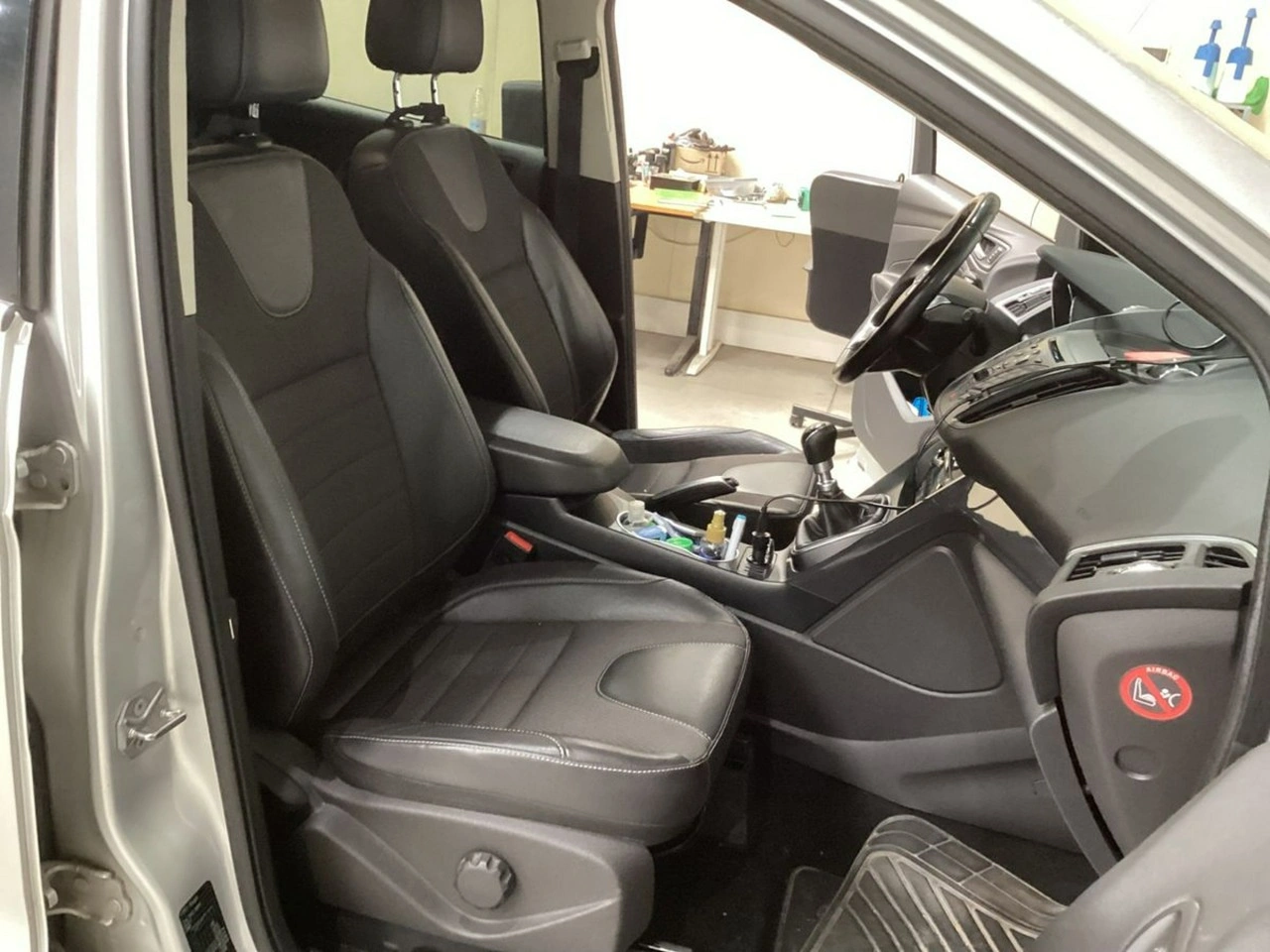 Ford Kuga - Zdjęcie 12