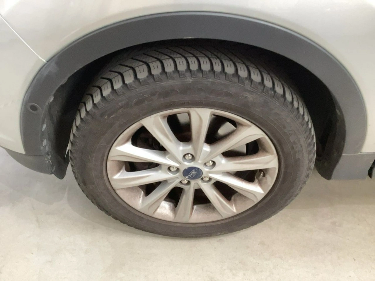 Ford Kuga - Zdjęcie 7