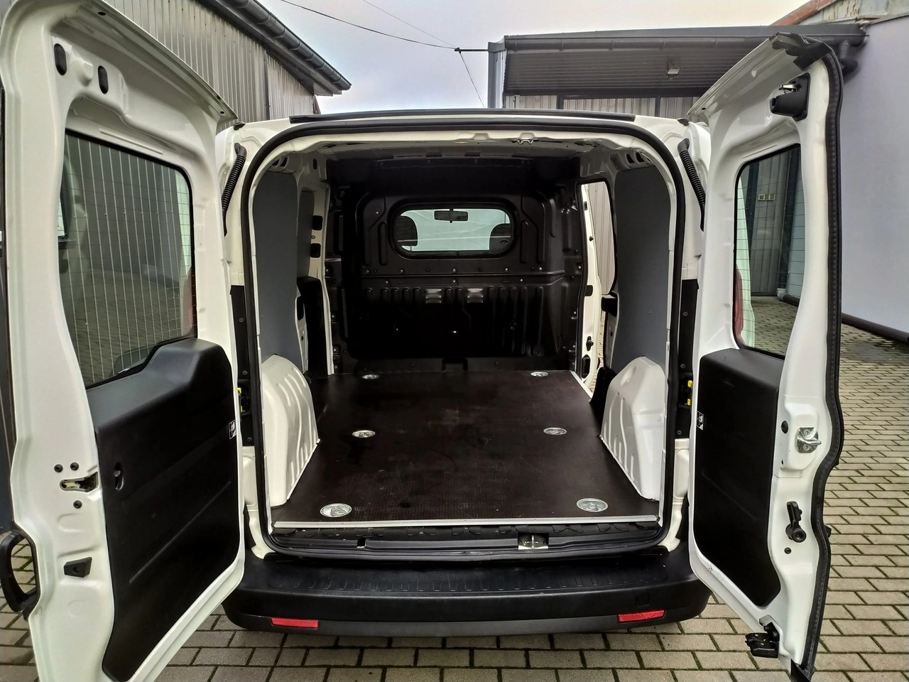 Opel Combo - Zdjęcie 21