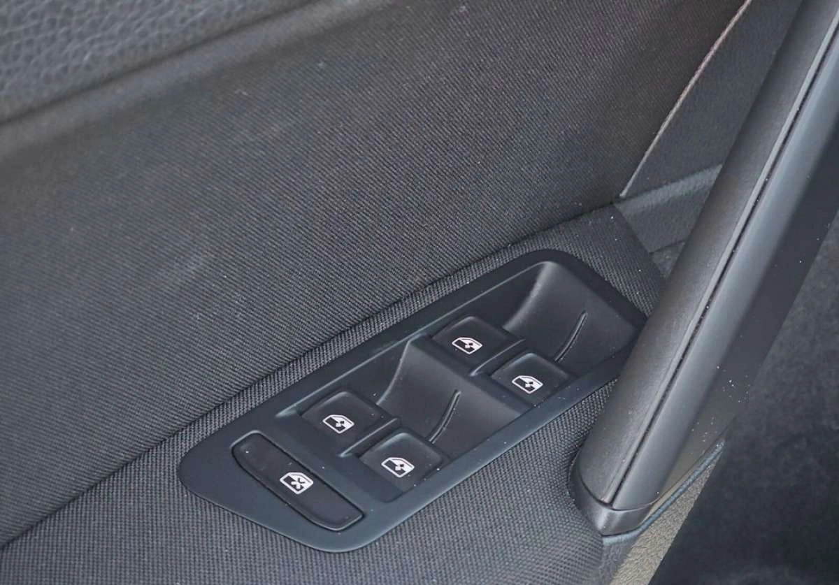 Volkswagen Golf - Zdjęcie 15