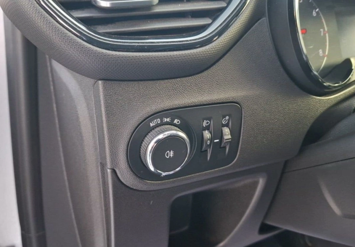 Opel Crossland - Zdjęcie 18