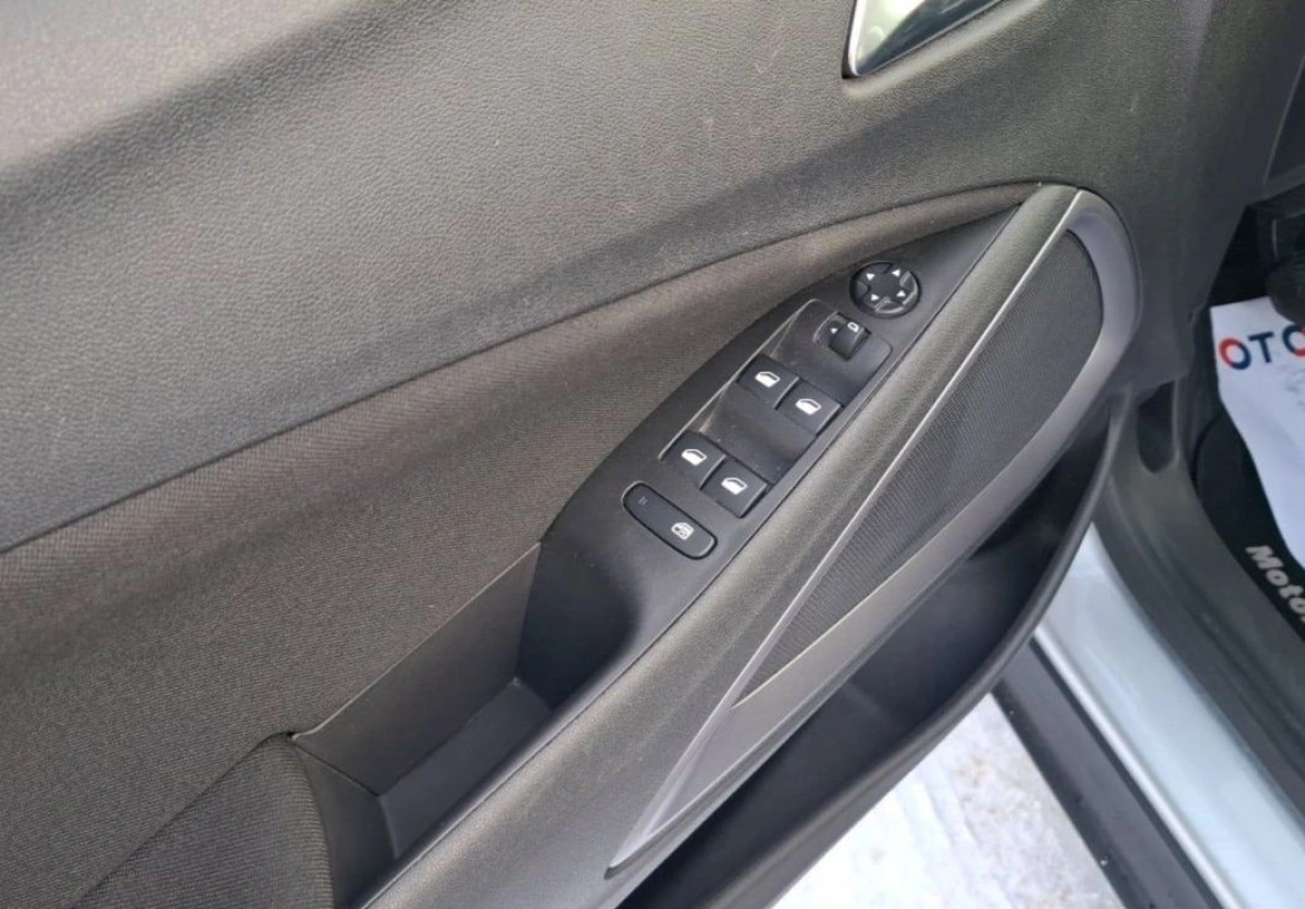 Opel Crossland - Zdjęcie 19