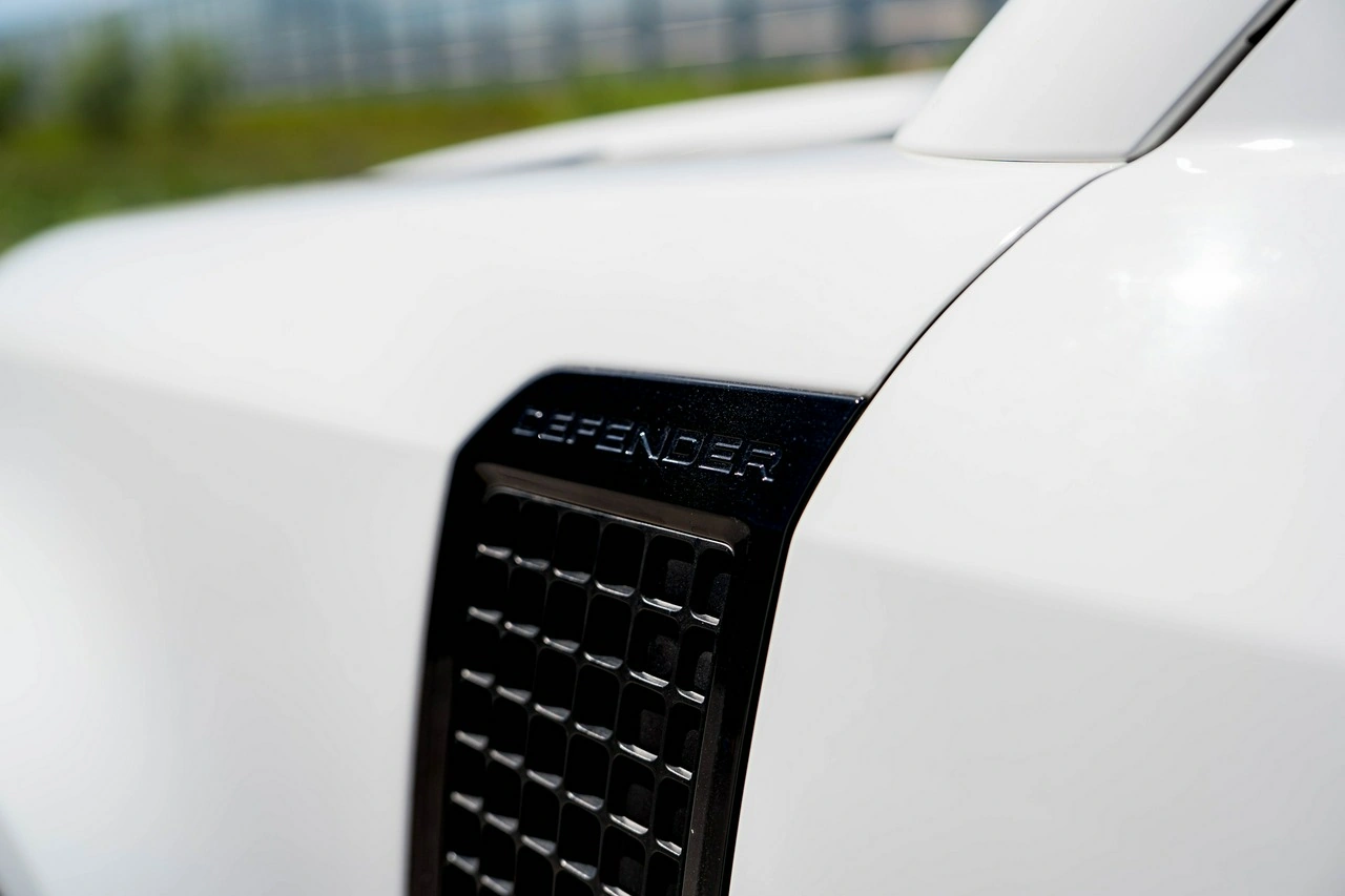 Land Rover Defender - Zdjęcie 17